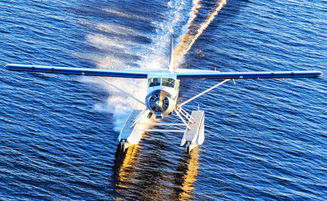 float plane that can receive an aircraft appraisal